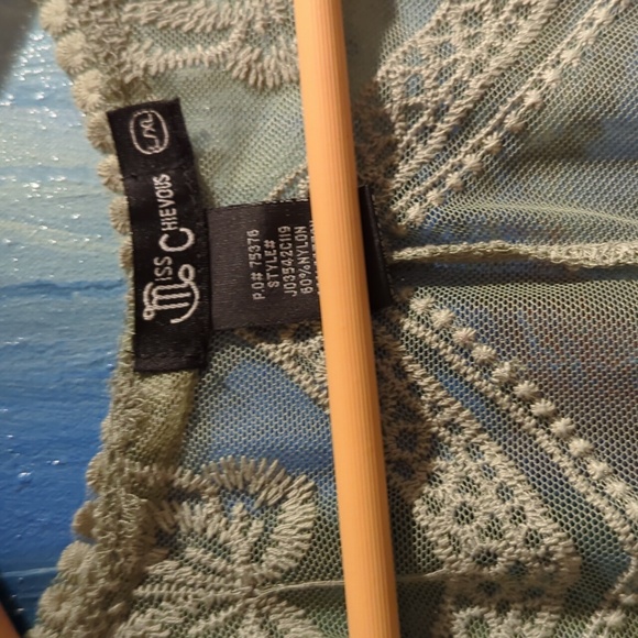 Miss Chievous Lace Mesh Kimono size L/XL in sage leaf - Picture 7 of 11